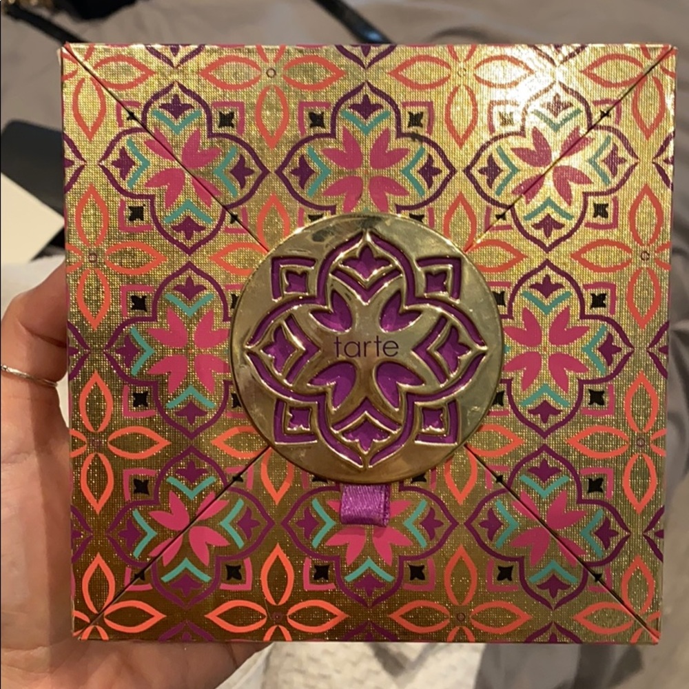 Tarte limited edition eyeshadow pallet